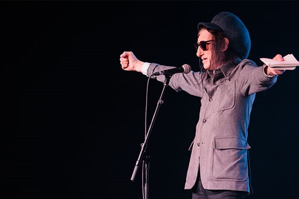 Dr John Cooper Clarke - I Wanna Be Yours